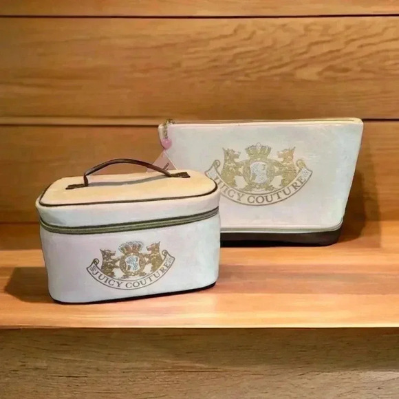 Juicy Couture Cosmetic Makeup Travel Bag Bundle Pink Velour NWT - Picture 1 of 7